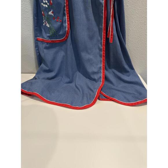 Charming Vintage Denim Wrap Dress with Embroidered Pocket- Size M - Picture 5 of 6